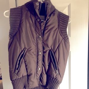 Women’s size medium puffer vest